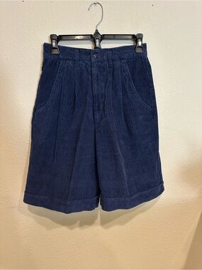 EDDIE BAUER Navy Blue Corduroy Pleated Women’s Bermuda Shorts—Size 10